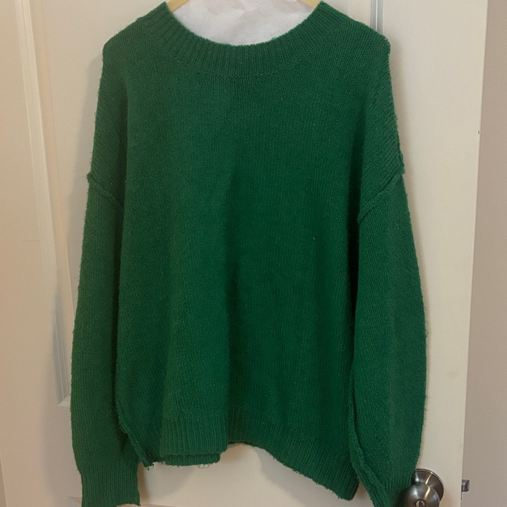 Emerald Green Women's Crew Neck Sweater